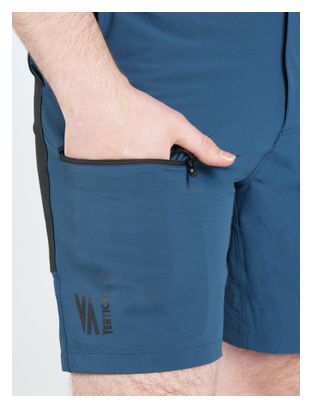 Short Vertical Mountain Alpine Bleu