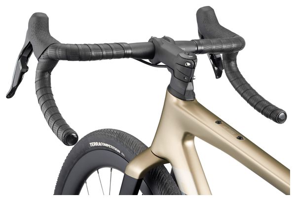 Bicicleta de gravel BMC Kaius 01 Three Sram Rival AXS 13V 700 mm Oro/Negro Carbono 2027