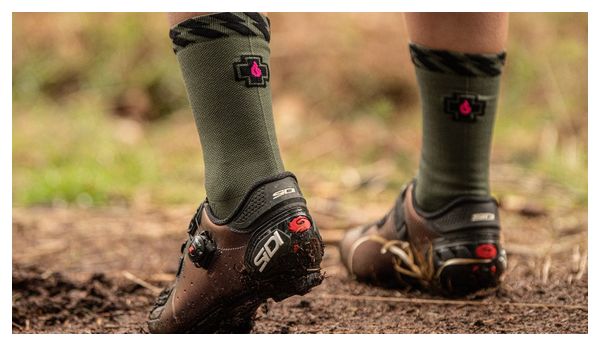 Paire de Chaussettes Muc-Off Technical Riders Vert Kaki