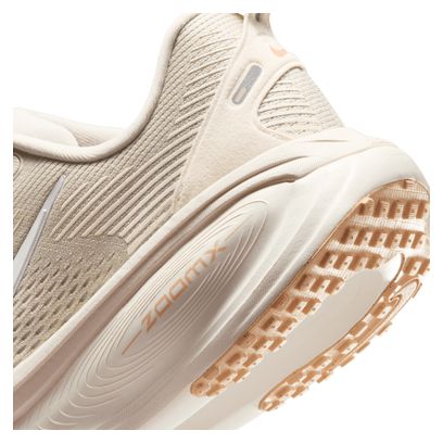 Zapatillas de running Nike Vomero 18 beige para mujer