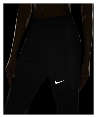 Pantaloni neri Nike Therma-Fit Essential da donna