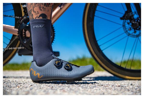 Northwave Revolution 3 Road Shoes Donkergrijs/Goud