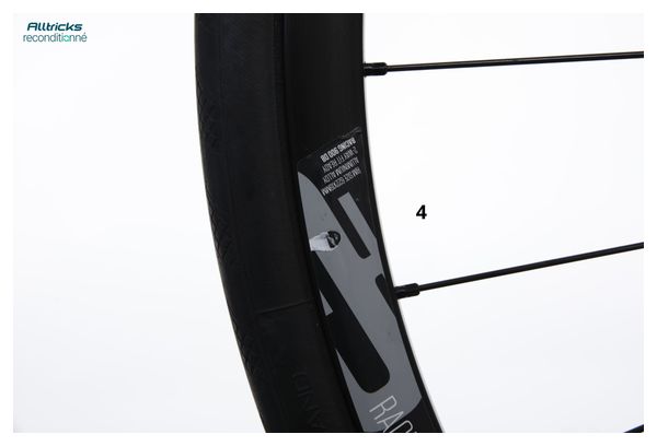 Cervélo Caledonia Disc Sram Rival eTap AXS 12V Glacier 2023 Racefiets - Gereviseerd product
