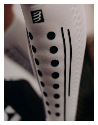 Calzini Compressport Full Socks Aero 2.0 Bianco/Nero