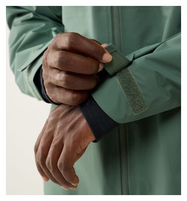 Chaqueta impermeable Haglöfs L.I.M Airak Gore-Tex verde para hombre