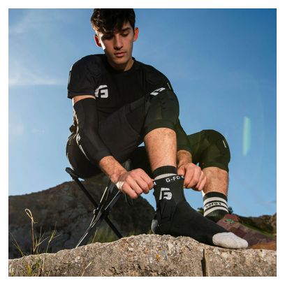 Protector de tobillo G-Form X4 negro para niños