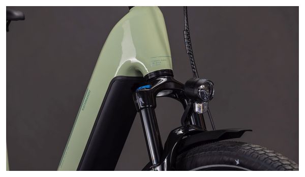 VTC Électrique Cube Kathmandu Hybrid One 800 Easy Entry Shimano Cues 10V 800 Wh 700 mm Vert Pea 2026