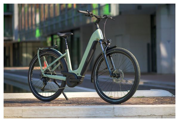 VTC Électrique Cube Kathmandu Hybrid One 800 Easy Entry Shimano Cues 10V 800 Wh 700 mm Vert Pea 2026
