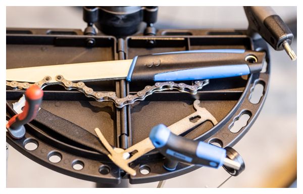 BBB 11 Speed TurnTable Chain Whip