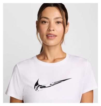 Camiseta blanca de manga corta Nike One para mujer