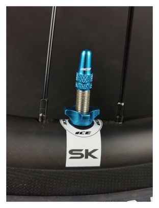 Kit de Bouchons en Aluminium (x2) et d'Ecrous (x2) Ice Airflow Bleu
