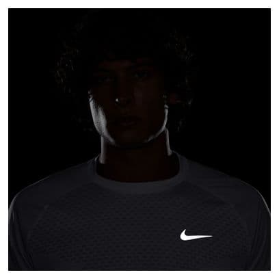 Maillot de manga corta Nike <strong>Dri-Fit ADV</strong> Stride Blanco, hombre