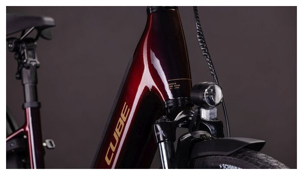 Bicicleta eléctrica urbana Cube Supreme Hybrid Comfort Pro 600 con acceso fácil, Enviolo Trekking, 600 Wh, 700 mm, color Solareclipse Purple Orange, 2026