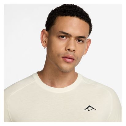 Maglia a maniche corte Nike Solar Chase Beige da uomo
