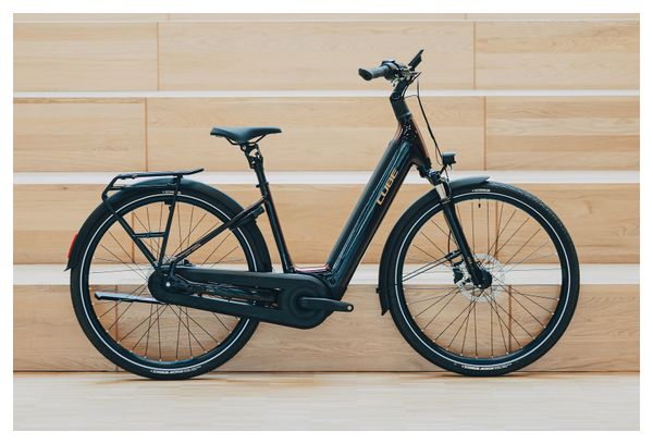 Cube Supreme Hybrid Comfort Pro 600 elektrische stadsfiets met lage instap, Enviolo-versnellingen, 600 Wh, 26 inch, Solareclipse paars-oranje, 2026