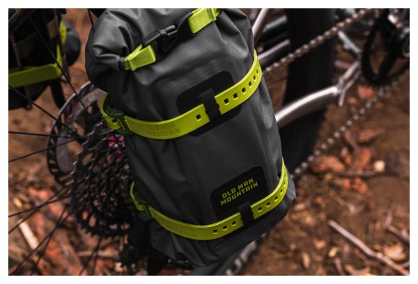 Old Man Mountain Dry Bag 5L Gepäcktasche für den Heckgepäckträger, Schwarz/Grau