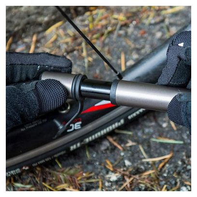 Bomba de mano Blackburn Airstik SL gris rojo