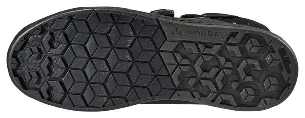 Pair of Vaude AM Moab Mid Winter STX Shoes Black