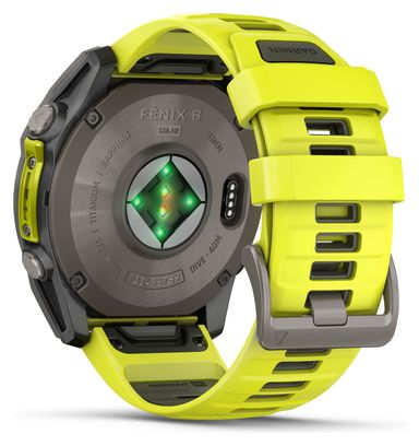 Montre GPS Garmin Fénix 8 Solar - 51 mm Sapphire Titane avec Bracelet en Silicone Jaune Graphite