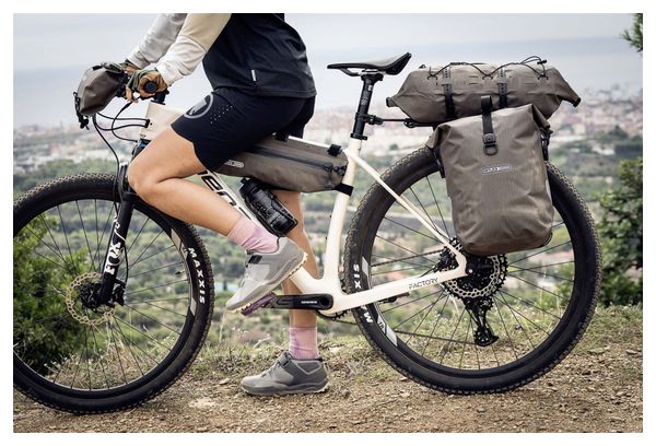 Ortlieb Gravel-Pack 29L (2x14,5L) QL2.2 Par de bolsas para bicicleta Gris arena oscuro Beige