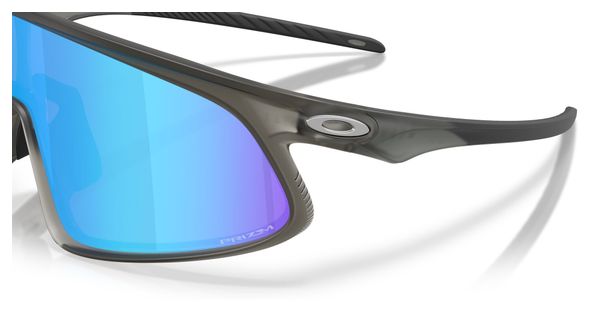 Occhiali Oakley RSLV 141 Matte Grey Smoke/Prizm Sapphire/Codice: OO9524D-0441