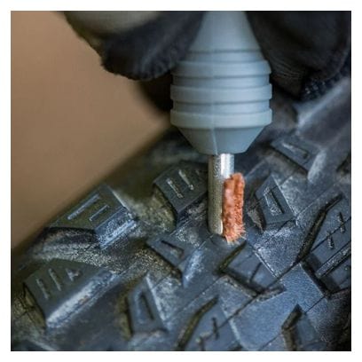 Outil pour Mèches Tubeless Blackburn Plugger Tubeless Tire Repair Kit