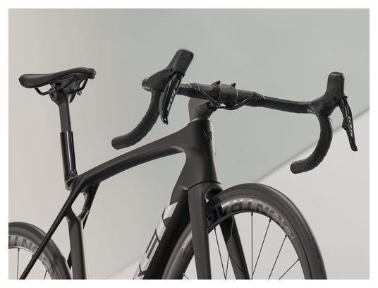Trek Madone SL 6 Road Bike with Shimano 105 Di2 12-speed