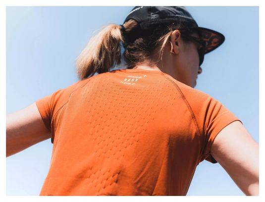Camiseta Compressport Training SS Mujer Naranja Trail Capsule 2023
