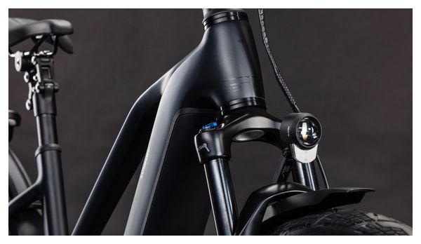 VTC Électrique Cube Kathmandu Hybrid Pro 800 Trapeze Shimano Deore/Deore XT 12V 800 Wh 700 mm Noir Coal 2026
