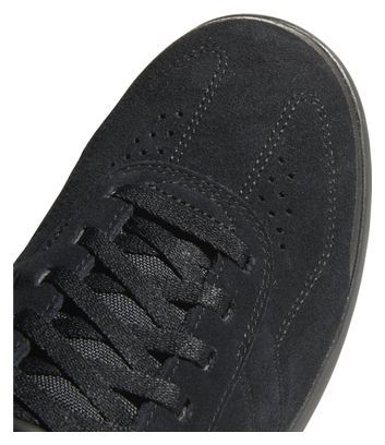 Par de zapatos Fiveten Sleuth DLX negro
