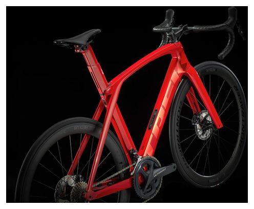 Bici da corsa Trek Madone SL 6 Disc Shimano Ultegra 11V 700 mm Red Viper 2022