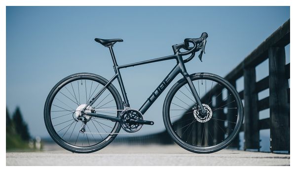 Vélo de Route Cube Attain Race Shimano Tiagra 10V 700 mm Noir Bleu Night 2025