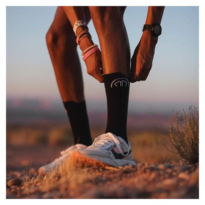 Chaussettes de Running mi-hautes, fines et techniques - Run Anatomic Crew
