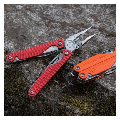 Leatherman - Pince Multifonctions  CHARGE® + G10 - 19 Outils en 1