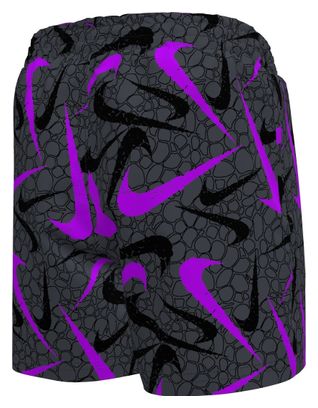 Bañador Nike Swim Breaker Pebble AOP de 4 pulgadas, negro/morado, para niño