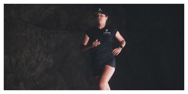 Compressport Performance SS Tshirt W - Black Edition 2023