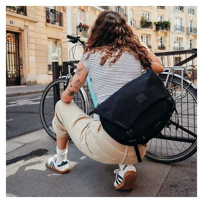 Osprey Metron 18 Messenger Bag - Black