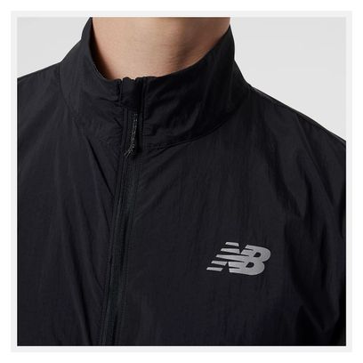 Chaqueta cortavientos New Balance Impact Run Packable Negra