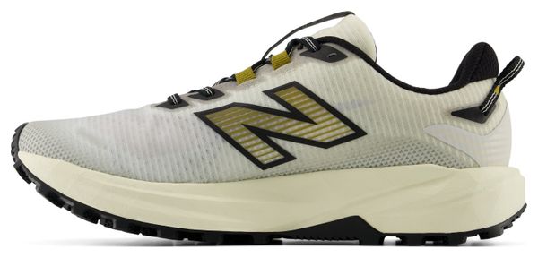 Zapatillas de trail New Balance FuelCell Rebel Trail blancas/negras para hombre