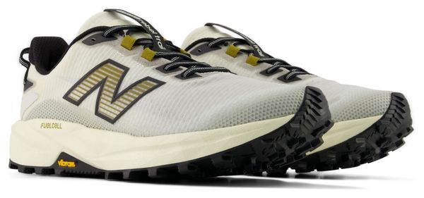 Zapatillas de trail New Balance FuelCell Rebel Trail blancas/negras para hombre