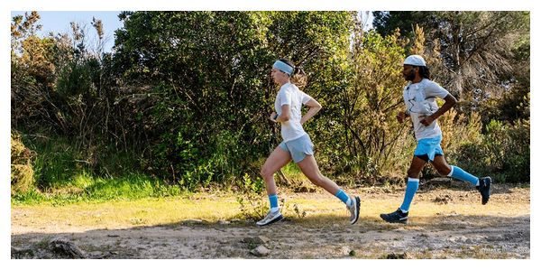 Camiseta de manga corta Compressport Trail Racing gris para hombre