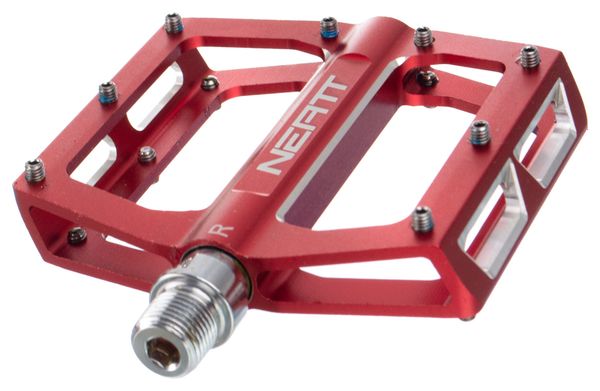 Pair of Neatt Attack V2 8 Pin Flat Pedals Red