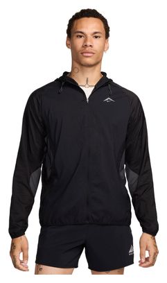 Chaqueta cortavientos Nike Trail Aireez Negra Hombre