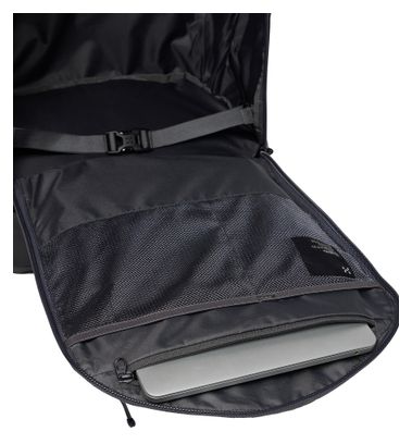 Mochila de viaje Haglöfs Magma 42 L, color negro