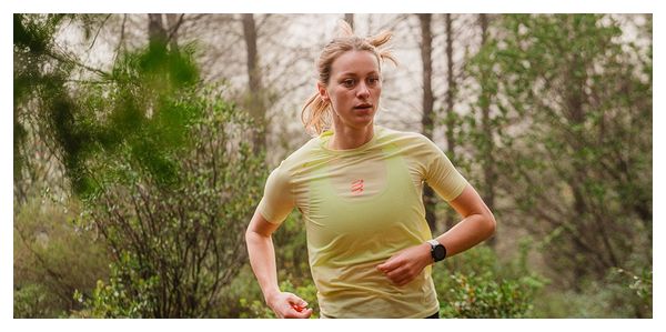 Maillot de manga corta Compressport Trail Racing Verde Mujer