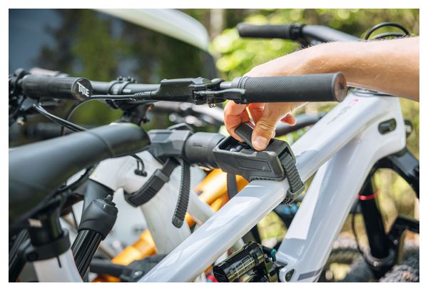 Portabicicletas Thule VeloSpace 3 9033100 para barra de remolque - 3 bicicletas (compatible con bicicletas eléctricas) Negro