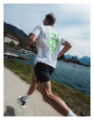 Camiseta Compressport Training Ironman 2026 Blanca/Verde
