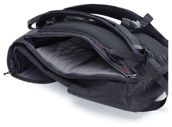 Chrome Corbet Backpack 24L Pack Black