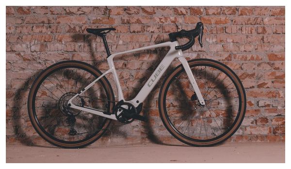 Vélo Cube Nuroad Hybrid C:62 Race 400X desertstone´n´green