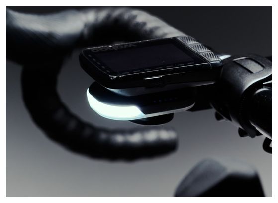 BBB Slice 300 voorlamp met GPS-unit voor Garmin en Wahoo